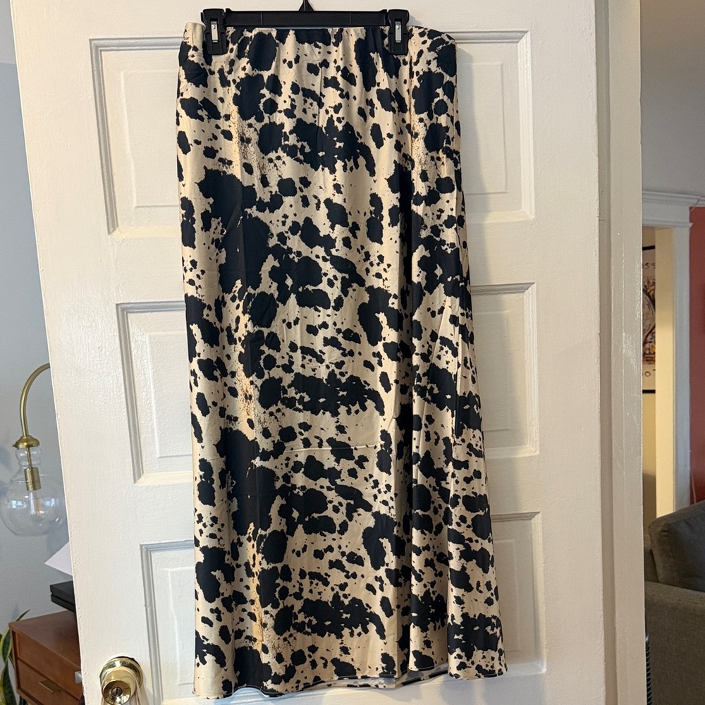 Midi Skirt Black and Cream Printed
